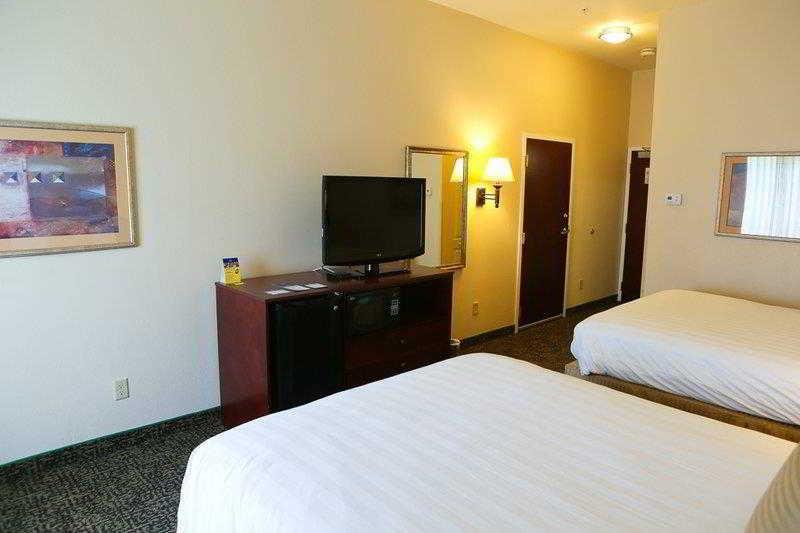 Country Inn & Suites By Radisson, Midway - Tallahassee West Экстерьер фото